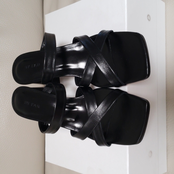BY FAR LENY SLIDE LEATHER SANDALS SIZE 39 - Picture 2 of 9